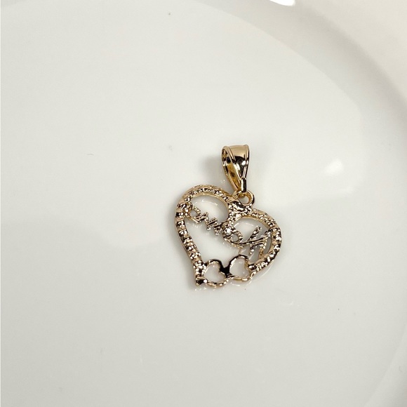 14k gold filled mother heart pendant - Picture 2 of 3